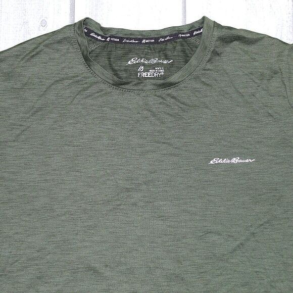 Eddie Bauer Men's Moisture-Wicking Resolution Tee - Picture 2 of 5